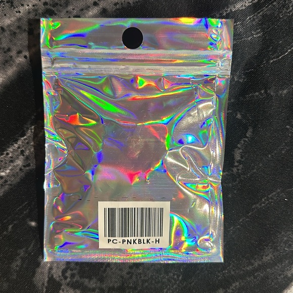 Velvet Caviar Phone Charm - Picture 2 of 2